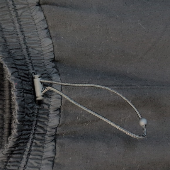 Athleta NWOT Triumph Hybrid Wide Crop Size Small-Tall Black #533711 - Picture 6 of 10